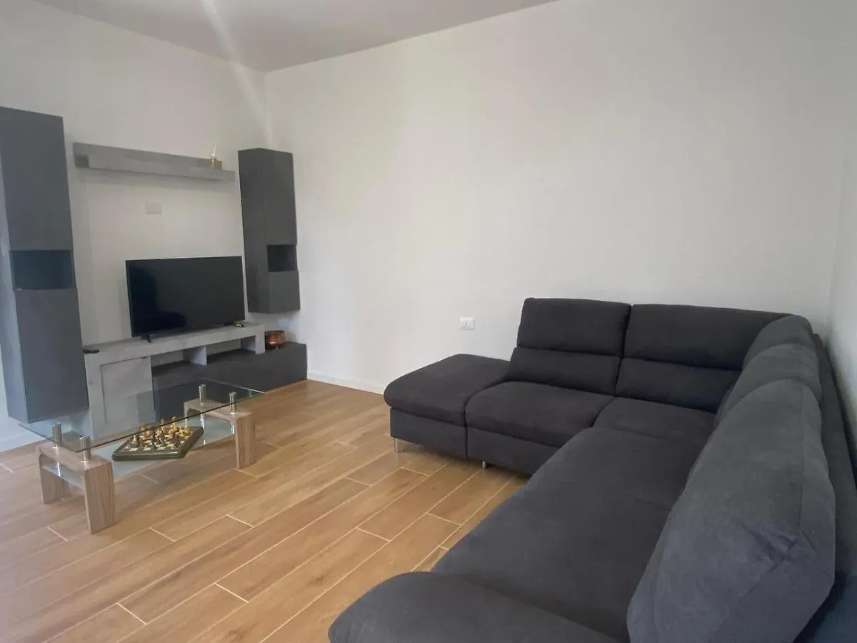 Villa The Swan - Composed By 2 Apartments Mandello del Lario Italien