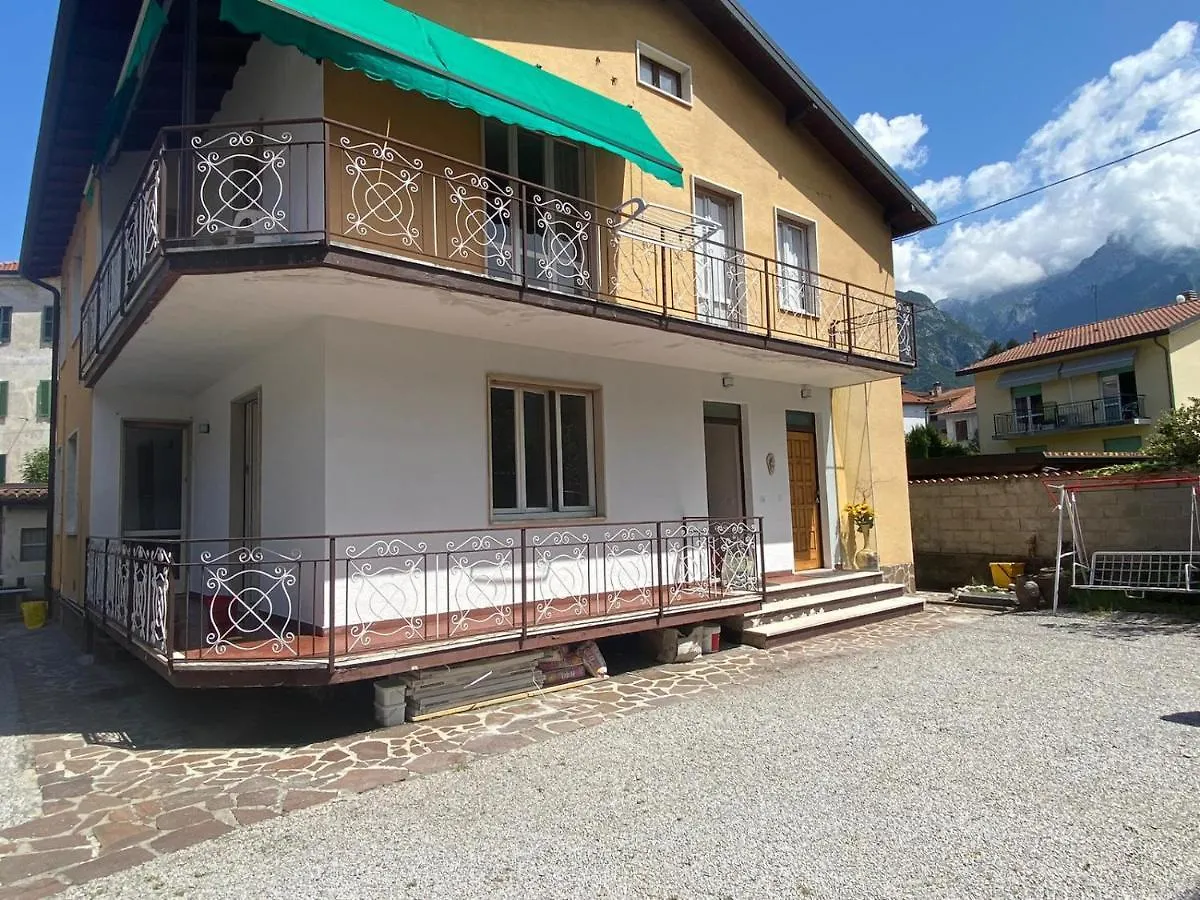 Villa The Swan - Composed By 2 Apartments Mandello del Lario Italien